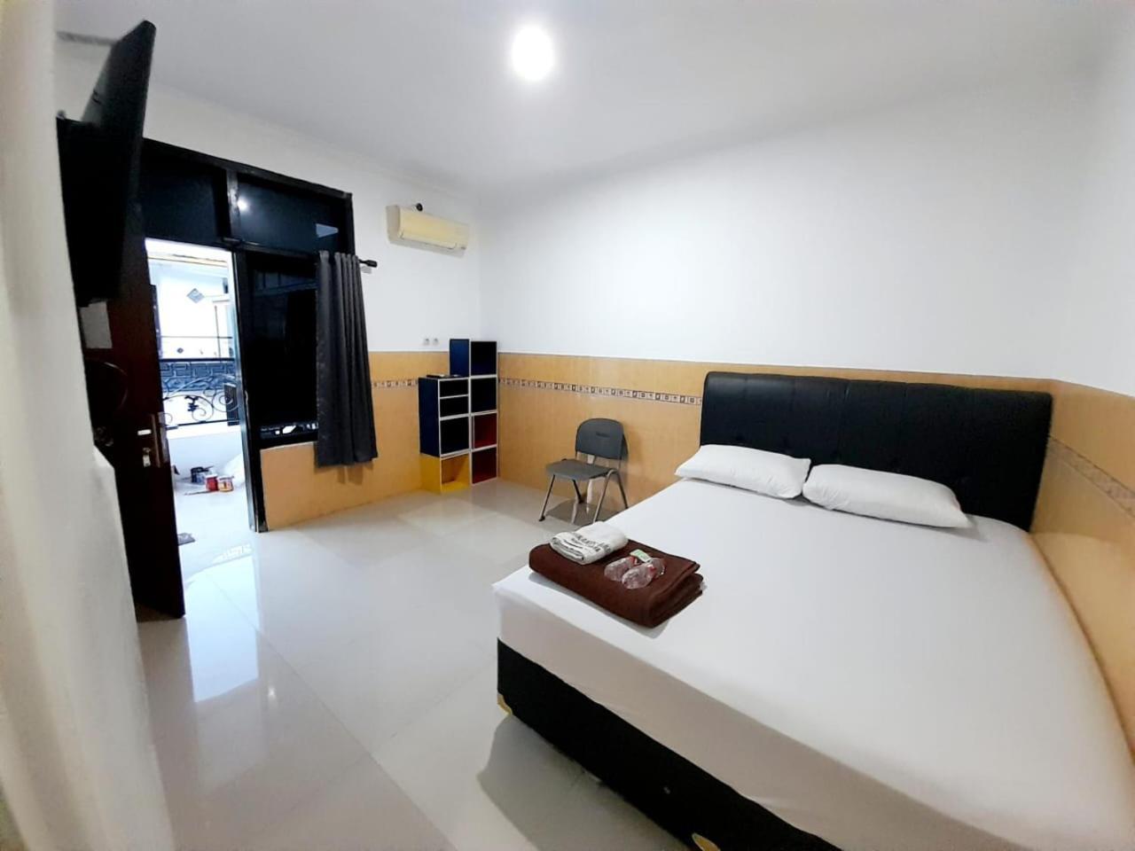 Hotel Srikandi Baru Kejayan Kültér fotó